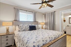 Sandpeddler Inn & Suites