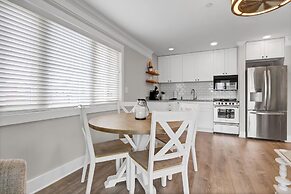 Sandpeddler Inn & Suites