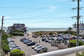 Sandpeddler Inn & Suites