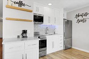 Sandpeddler Inn & Suites