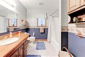 Lake Arrowhead - Dreamin' 3 Bedroom Home by RedAwning