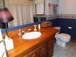 Lake Arrowhead - Dreamin' 3 Bedroom Home by RedAwning