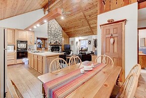 Lake Arrowhead - Dreamin' 3 Bedroom Home by RedAwning