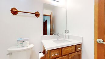 Rainbow S 4 3 Bedroom Condo by RedAwning