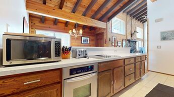 Rainbow S 4 3 Bedroom Condo by RedAwning