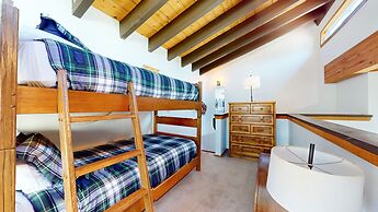 Rainbow S 4 3 Bedroom Condo by RedAwning