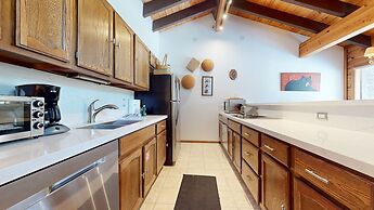 Rainbow S 4 3 Bedroom Condo by RedAwning