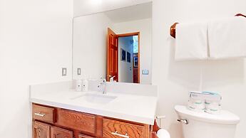 Rainbow S 4 3 Bedroom Condo by RedAwning