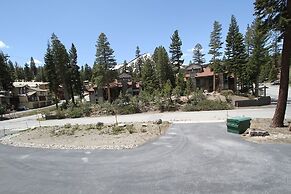 Rainbow S 4 3 Bedroom Condo by RedAwning