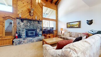 Rainbow S 4 3 Bedroom Condo by RedAwning