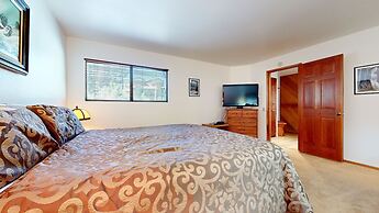 Rainbow S 4 3 Bedroom Condo by RedAwning