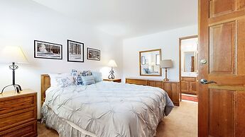 Rainbow S 4 3 Bedroom Condo by RedAwning