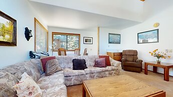 Rainbow S 4 3 Bedroom Condo by RedAwning