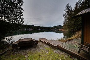 97mf - Lakeside - Dock - Bbq - Pets Ok - Sleeps 6 3 Bedroom Home by Re