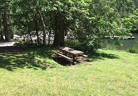 97mf - Lakeside - Dock - Bbq - Pets Ok - Sleeps 6 3 Bedroom Home by Re