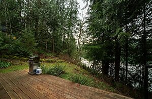 97mf - Lakeside - Dock - Bbq - Pets Ok - Sleeps 6 3 Bedroom Home by Re