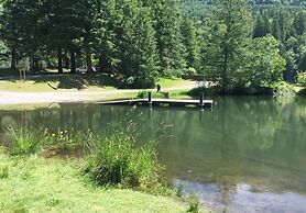 97mf - Lakeside - Dock - Bbq - Pets Ok - Sleeps 6 3 Bedroom Home by Re