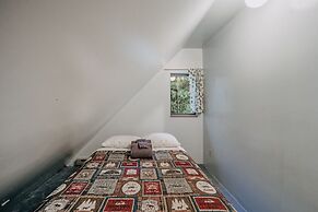 67mf- Hot Tub - Pets Ok - Bbq - Sleeps 5 3 Bedroom Home by RedAwning