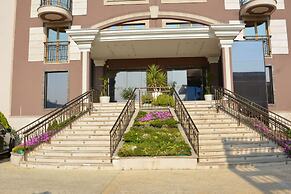 Golden Rainbow VIP Residence