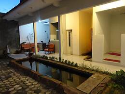 Pendowo Huis Guest House