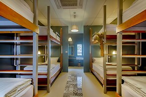 Hom hostel & cooking club