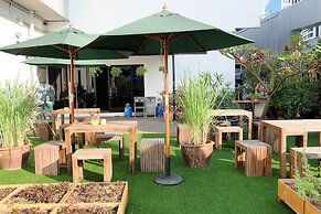 Hom hostel & cooking club