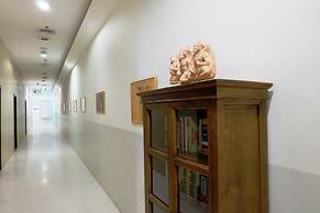 Hom hostel & cooking club