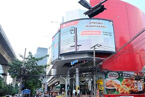 Hom hostel & cooking club