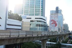 Hom hostel & cooking club