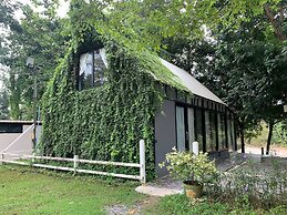 Natural Park Resort De Wangthong