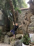 Chio Hotel and Apartment