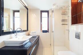 Grand Apartments - Blue Marlin Luxury