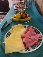 Lee's House Bed & Breakfast Sliema