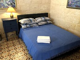 Lee's House Bed & Breakfast Sliema