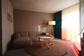 KURSHI Hotel & SPA