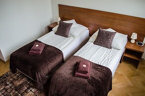 Royal Route 29 Comfort Rooms