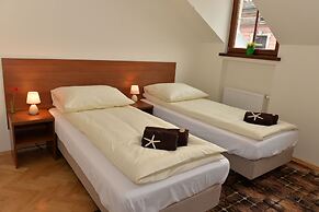 Royal Route 29 Comfort Rooms