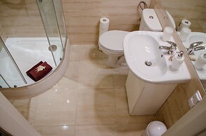 Royal Route 29 Comfort Rooms