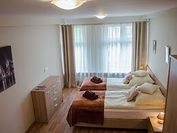 Royal Route 29 Comfort Rooms