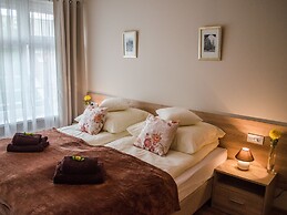 Royal Route 29 Comfort Rooms