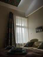 Royal Route 29 Comfort Rooms