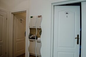 Royal Route 29 Comfort Rooms