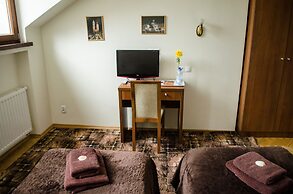 Royal Route 29 Comfort Rooms