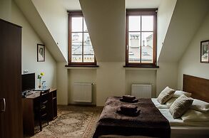 Royal Route 29 Comfort Rooms