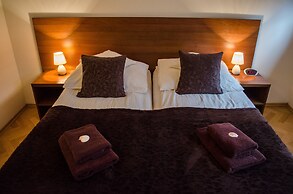 Royal Route 29 Comfort Rooms