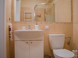 Royal Route 29 Comfort Rooms