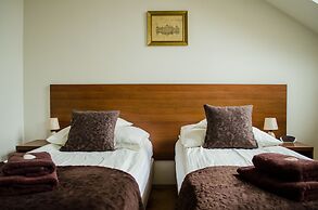 Royal Route 29 Comfort Rooms
