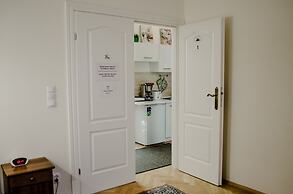 Royal Route 29 Comfort Rooms