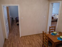 Royal Route 29 Comfort Rooms