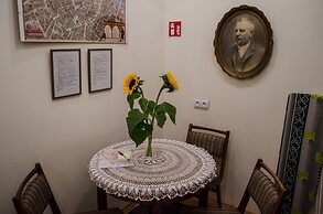 Royal Route 29 Comfort Rooms